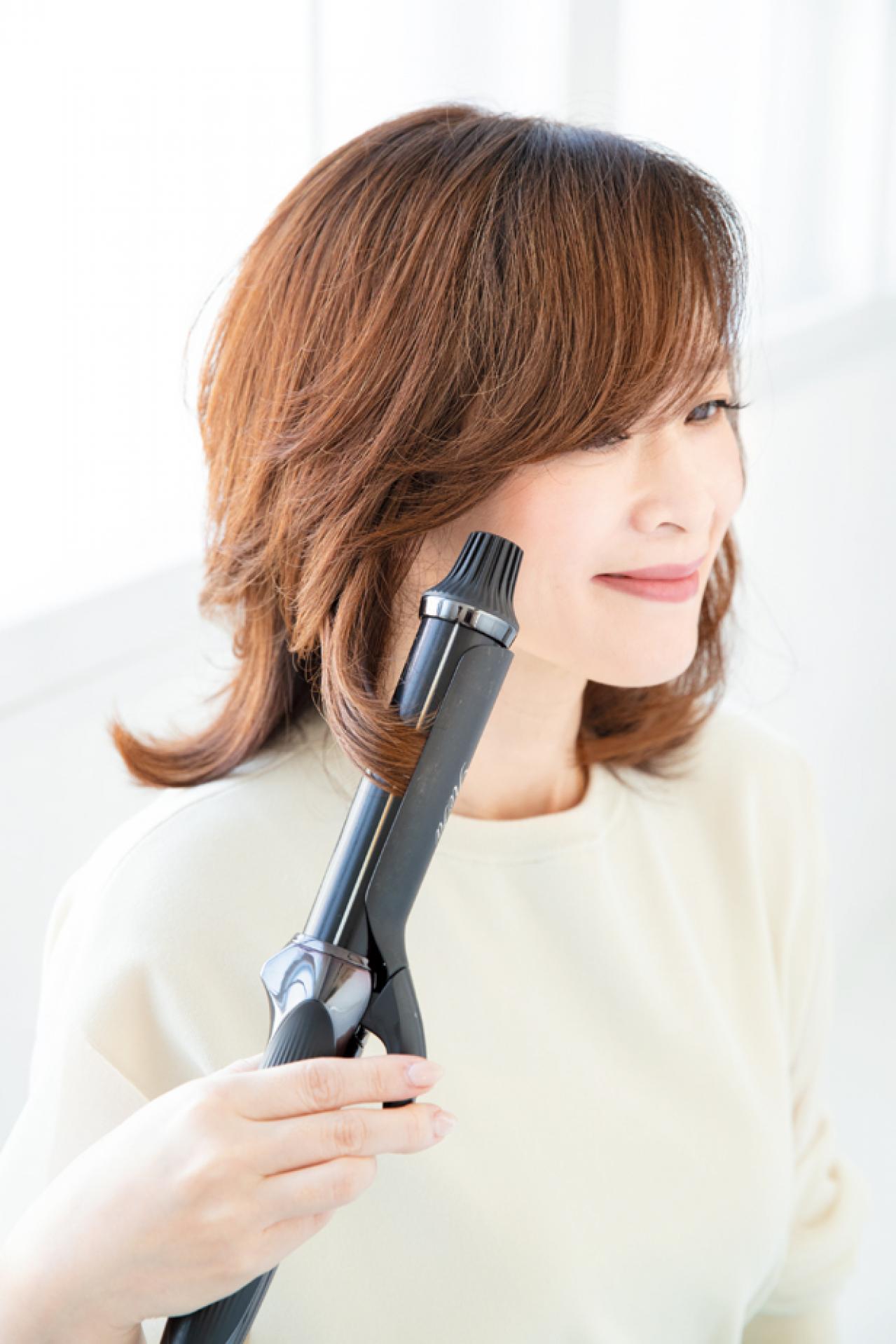 【50代からのお悩み解決ヘア】老け印象を払拭するミディアムスタイルとは？ 2024年最旬ヘアスタイル3選（画像5）