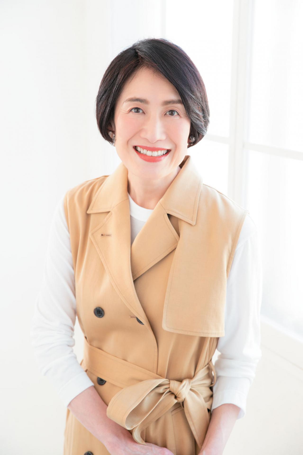  2024年最旬【50代からのショートヘア】ふんわりボブがレディライクなヘアスタイル3選（画像2）