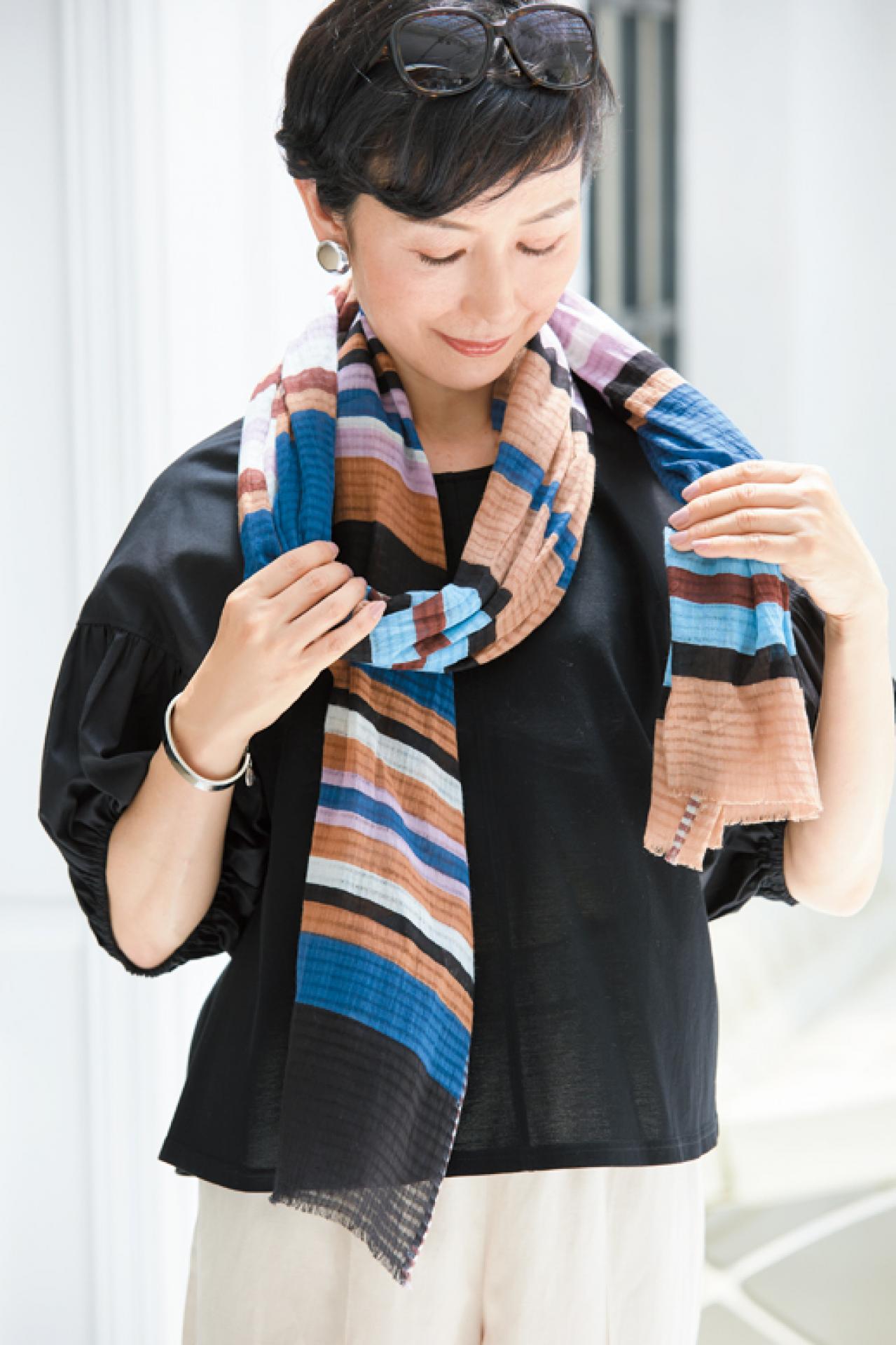 気温差対策に夏も秋も大活躍の【50代以上おすすめストール】はコレ！（画像10）