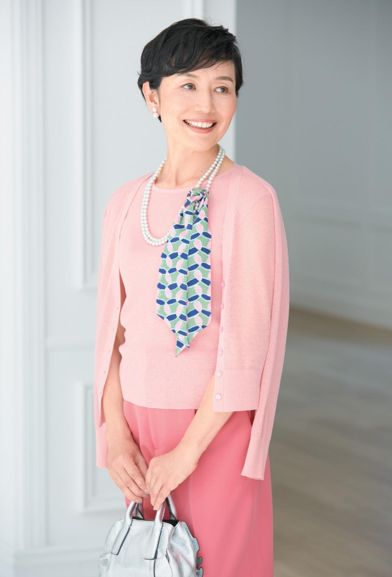 つければアクセサリー並みのおしゃれ効果【50代以上におすすめスカーフ】はコレ！（画像7）