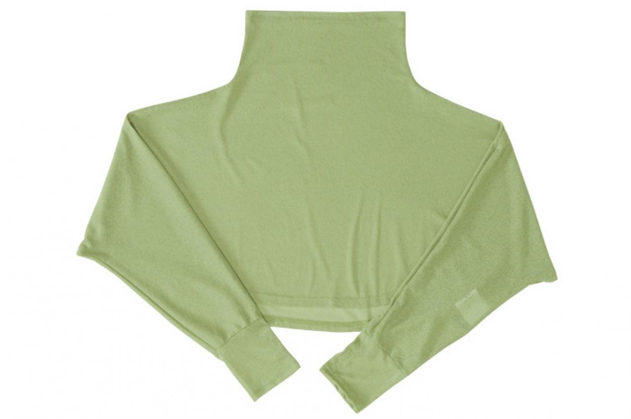 スタイリストが選ぶストールは大判が常識！結んでかぶるだけの簡単「スヌード巻き」とは？（画像3）