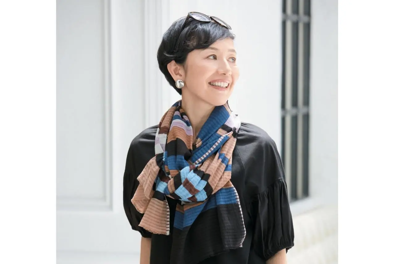 50代以上のストール選び｜新粥真由美さん流・薄手大判で温度差対策
