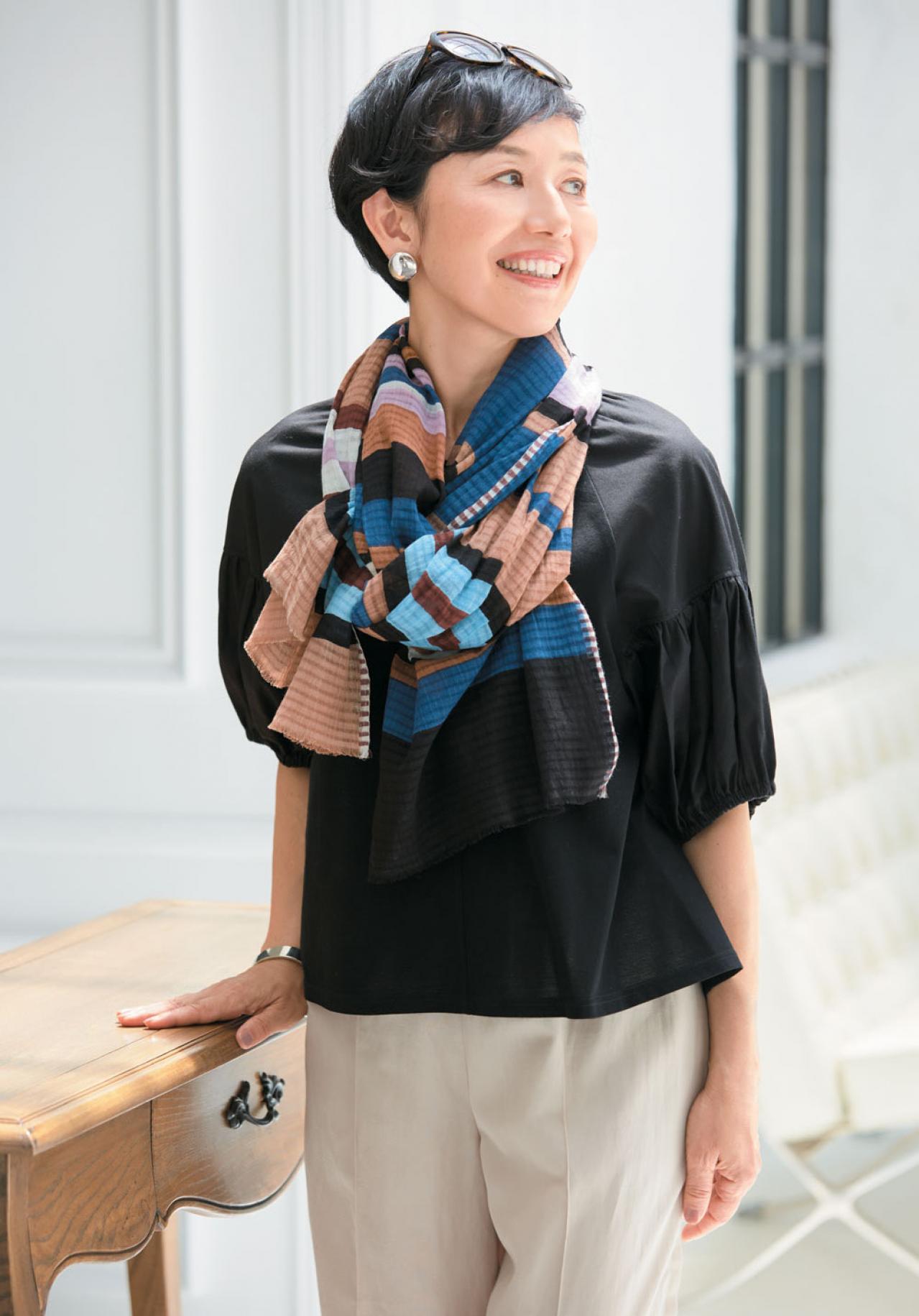 気温差対策に夏も秋も大活躍の【50代以上おすすめストール】はコレ！（画像9）