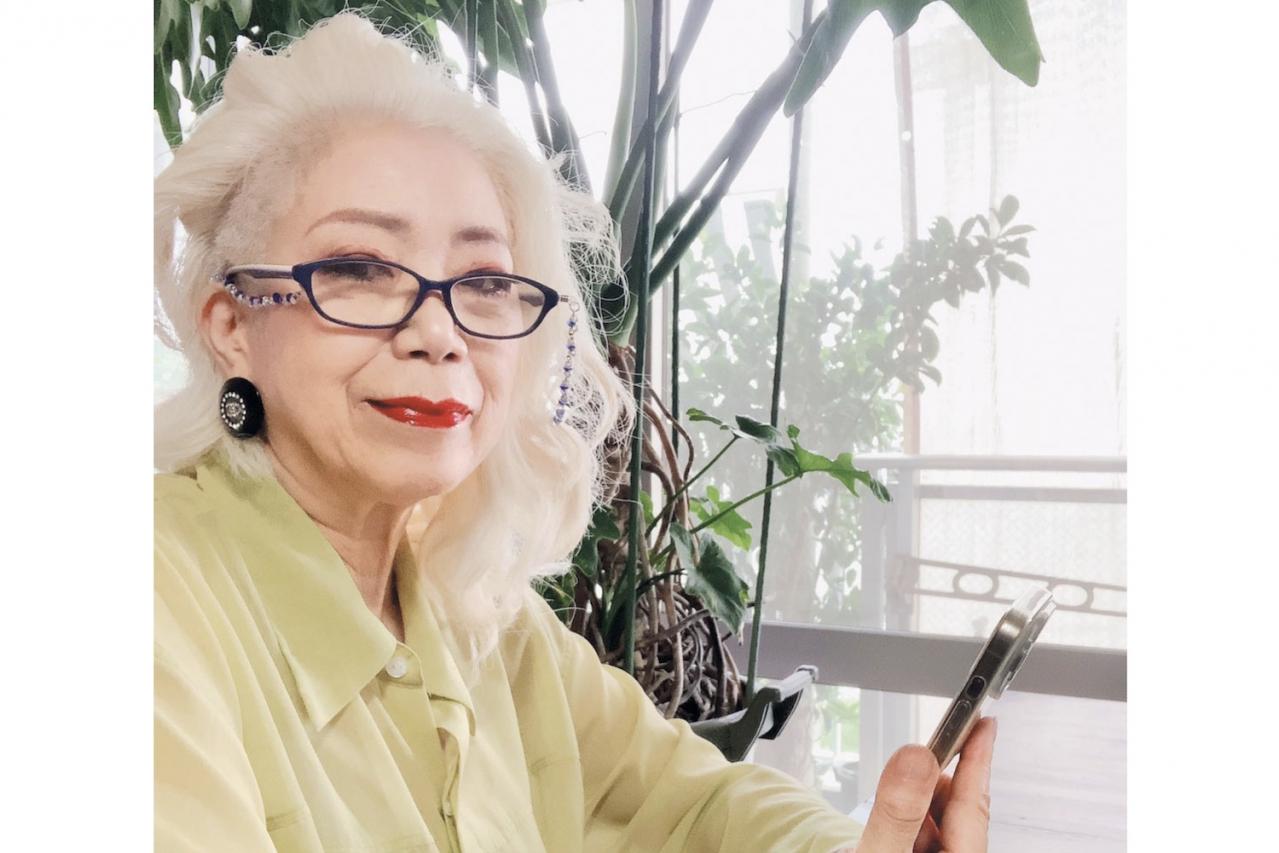 72歳、ひとり暮らしの【ソネジュンコさん】「スマホがあれば不便や寂しさとは無縁でいられます」