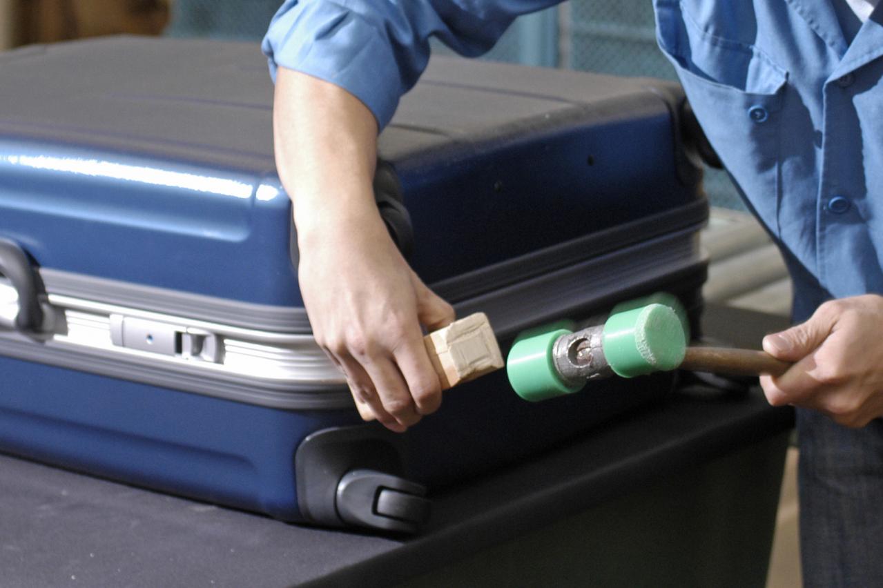 フレームタイプスーツケースについて