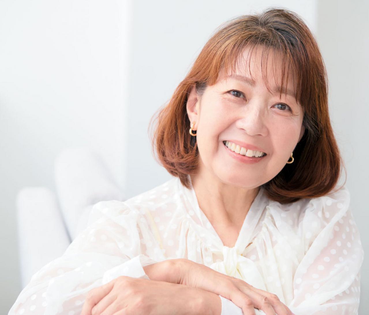 60代の【左右差のある眉】どう描けばよい？ ヘアメイク職人化け子のアドバイスがすごい！ ［後編］（画像10）