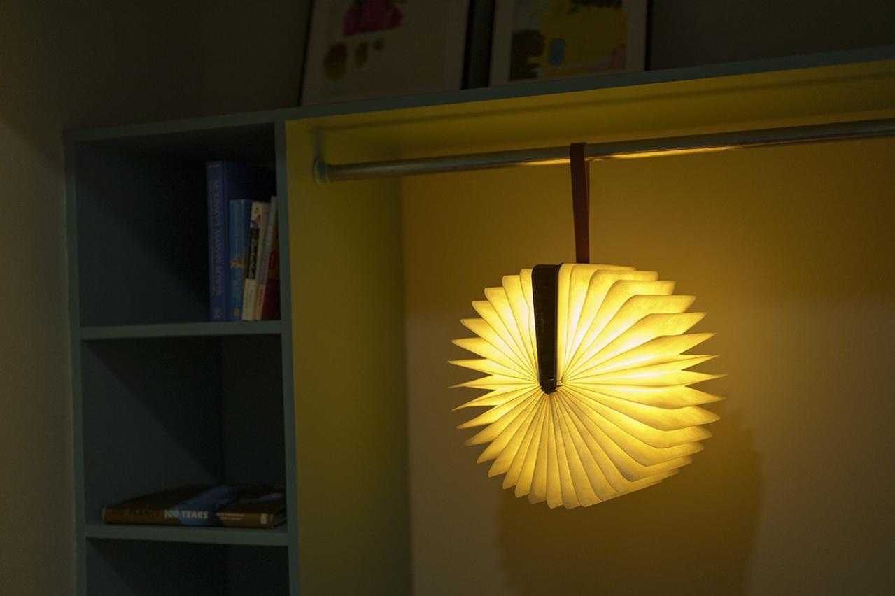 大人気のコードレス照明が登場！おしゃれな読書家が使っている”映える”インテリアとは？（画像5）
