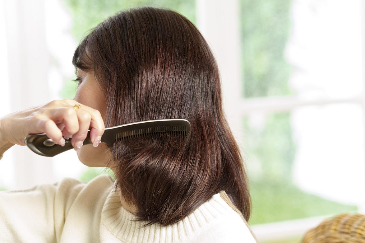 「髪の毛のツヤがよみがえる！」噂の【ヘアコーム】ポイントは入浴中のヘアケアだった！？