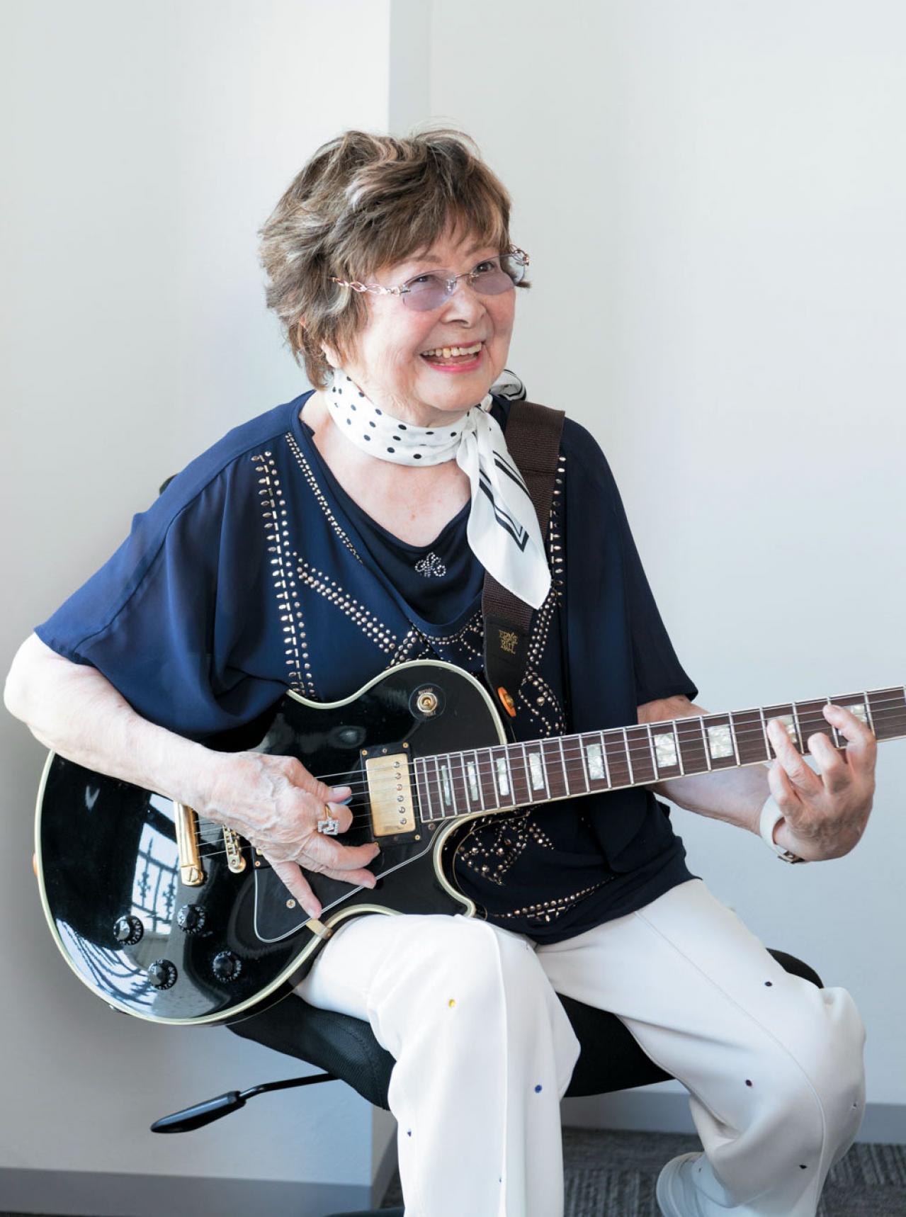 92歳の元チアリーダー【滝野文恵さん】引退後、新たにはじめた驚きの趣味とは？（画像7）