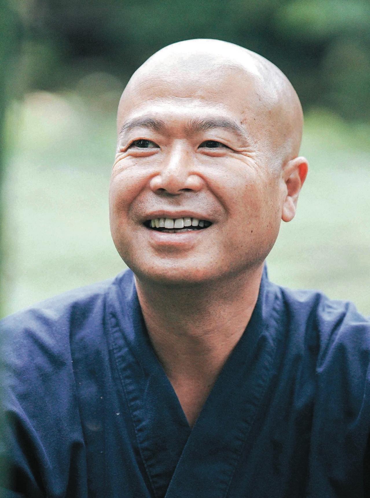 「雨でも嵐でも48キロの山道を千日歩き続けました」その苦境を乗り越える方法とは？【塩沼亮潤さん】エッセイ『くらしの塩かげん』（画像3）