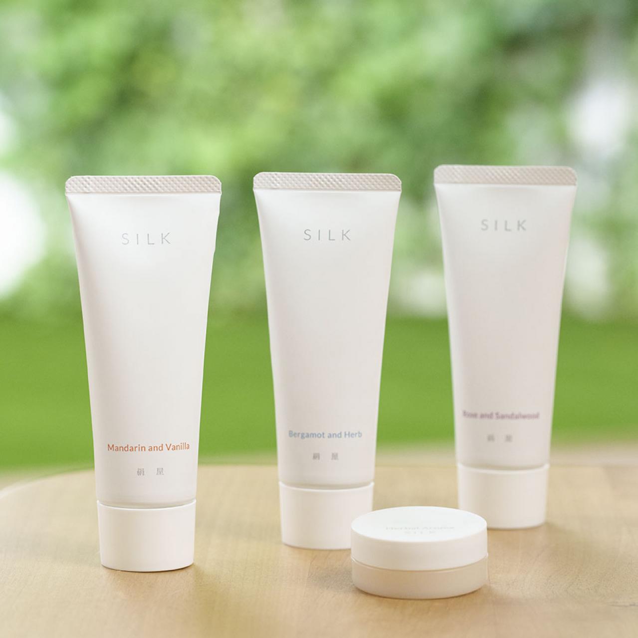 シルクでスキンケア！？「塗ってすぐにPCやスマホもOK」口コミでも高評価！クリーム＆バーム【2選】（画像2）