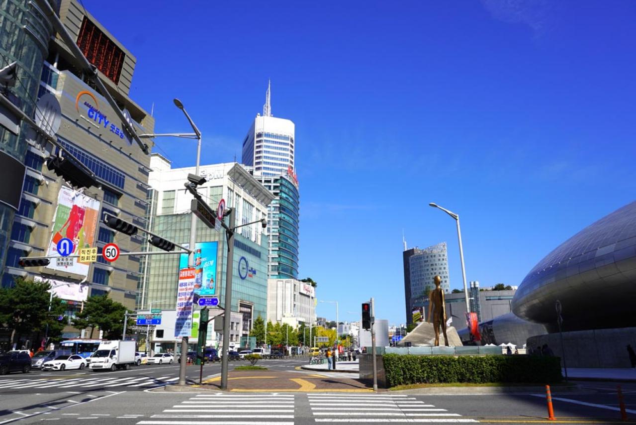 東大門の近くにオープン【スターバックスのラウンジカフェ】は韓ドラの邸宅のよう！【東大門】の街の様子もレポート（画像20）