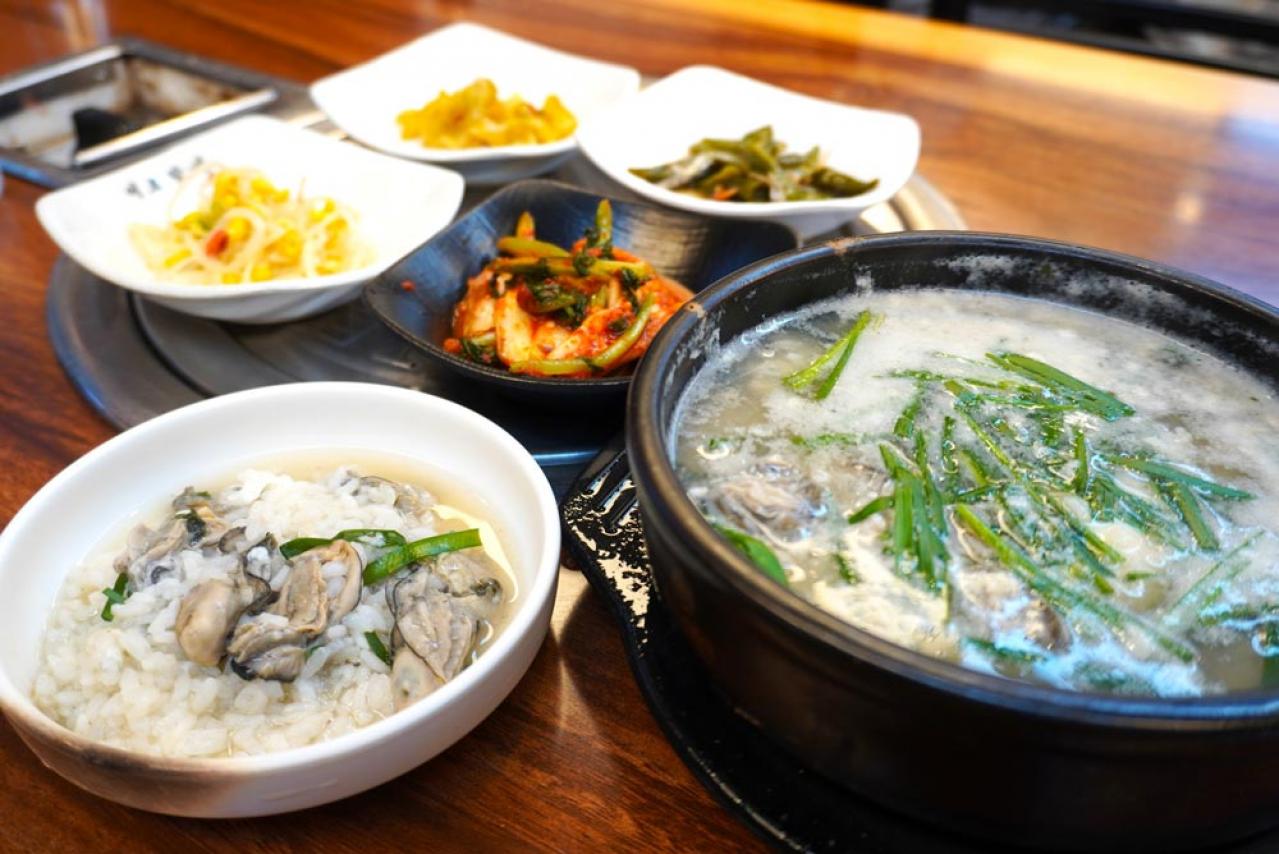 東大門の近くにオープン【スターバックスのラウンジカフェ】は韓ドラの邸宅のよう！【東大門】の街の様子もレポート（画像23）