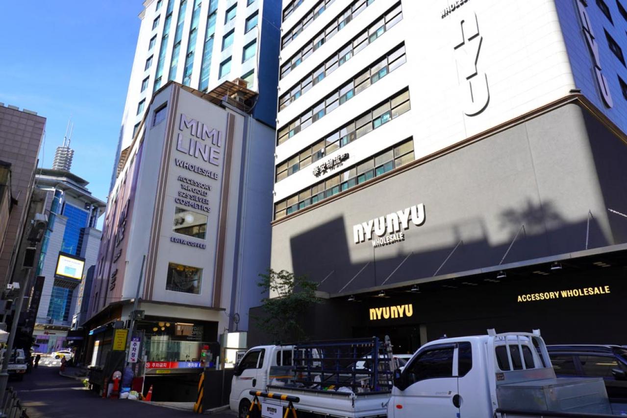 東大門の近くにオープン【スターバックスのラウンジカフェ】は韓ドラの邸宅のよう！【東大門】の街の様子もレポート（画像19）