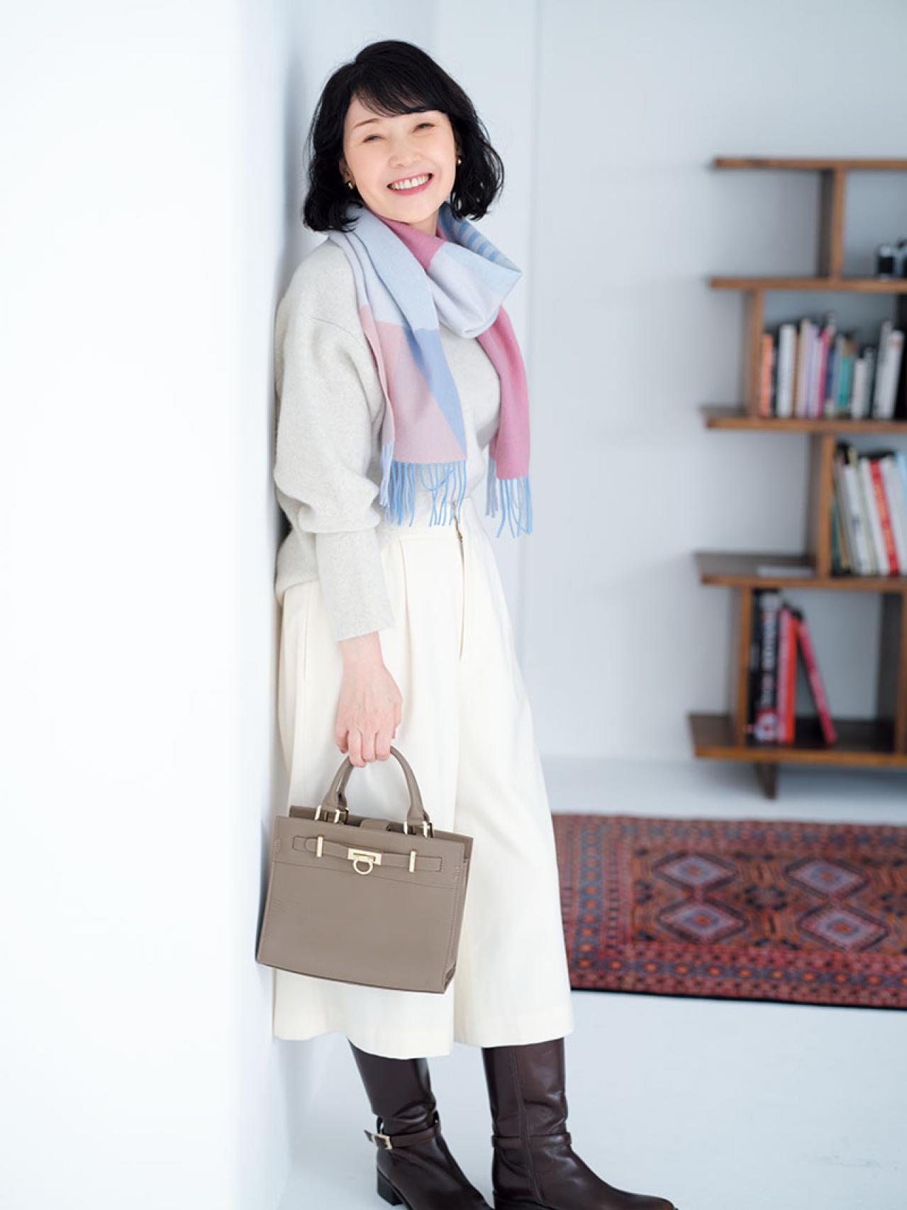 知ってる？【上質素材のマフラー】お得に買える日は明日！「いつもの服がパッと華やぎます」（画像2）
