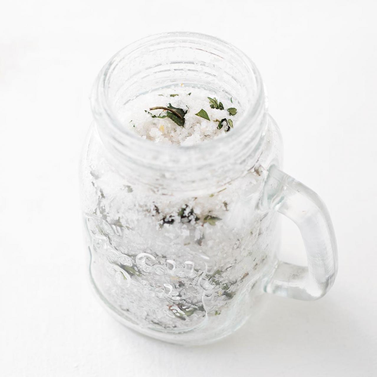 自宅で簡単に作れる【ハーブバター】でいつものトーストが絶品に！【ハーブソルト】レシピも（画像5）