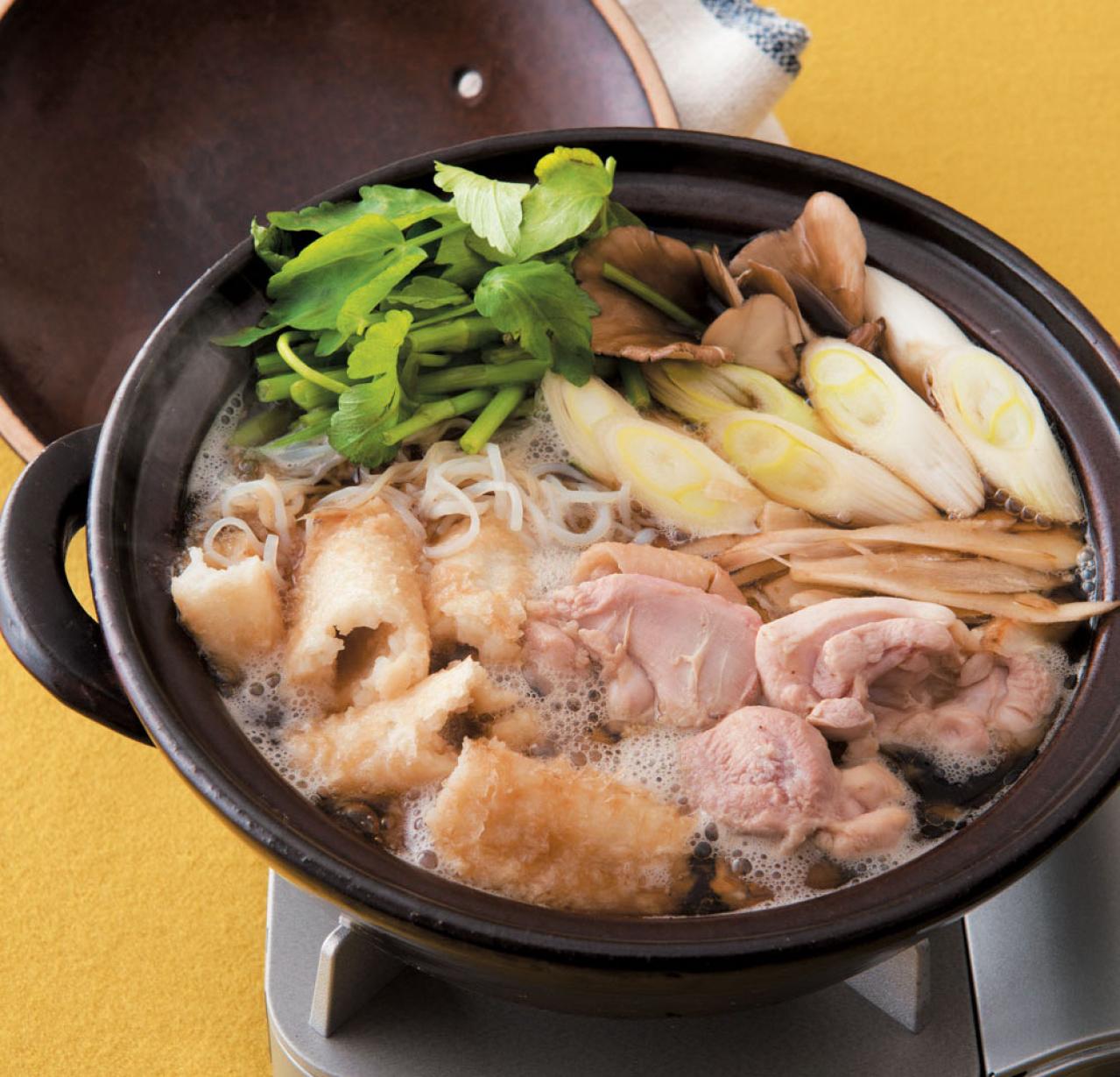 体が芯からあたたまる【肉と野菜のご当地鍋レシピ】2選「きりたんぽ鍋」「ほうとう」（画像2）