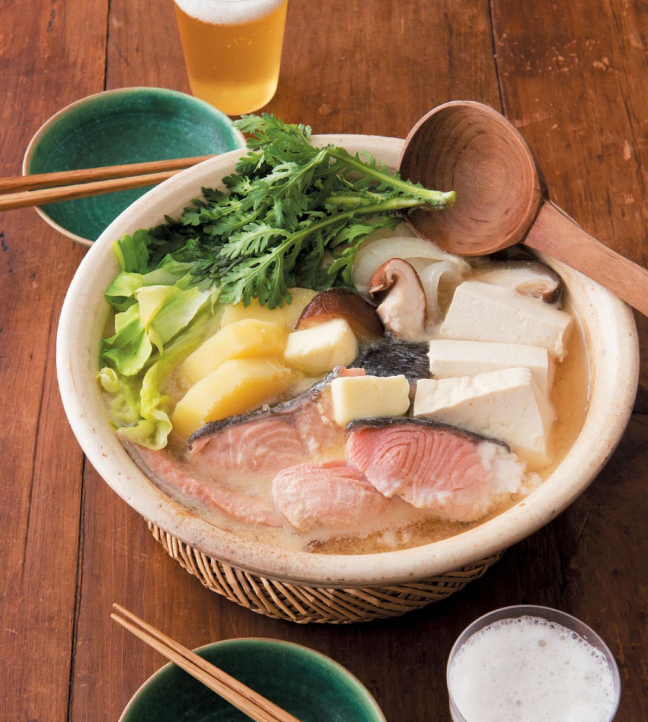 今晩お鍋にする？味変も楽しい【魚介のご当地鍋レシピ】2選「石狩鍋」「かき鍋」（画像2）