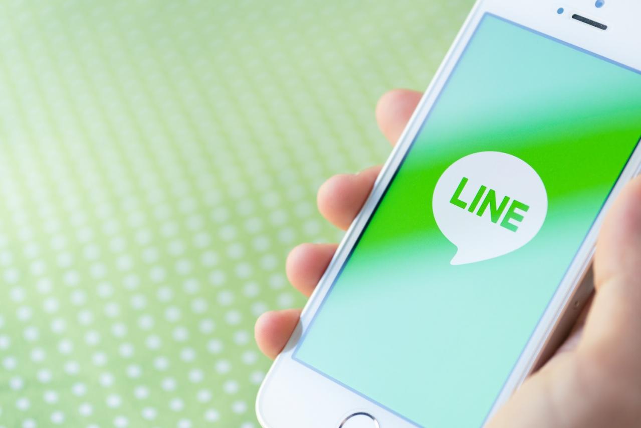 【70代でもわかるスマホの超基本】そもそもLINEとは？ 基本機能もここでおさらい！