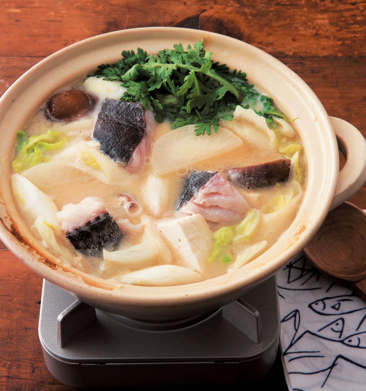 鍋で魚をたっぷり食べる【ご当地鍋レシピ】3選「ねぎま鍋」「たらの粕汁鍋」「ぶりしゃぶ」（画像4）
