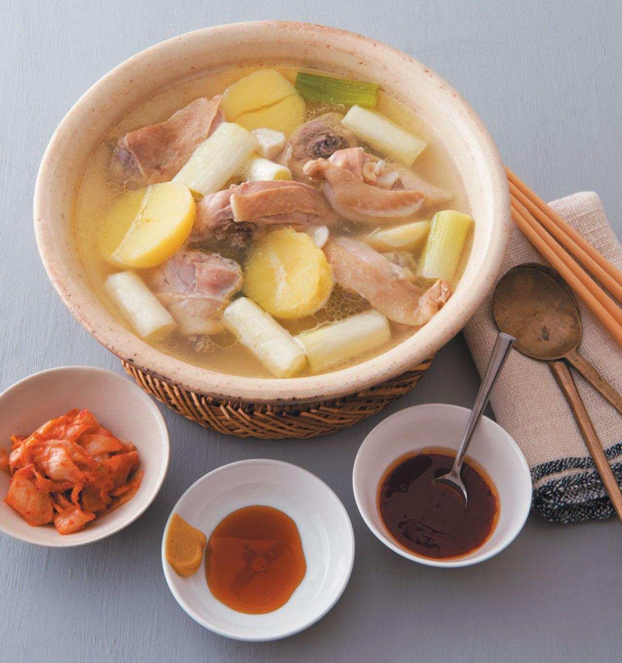 タイ風、韓国風鍋が自宅で手軽にできる【鶏肉のアジアン鍋レシピ】2選「鶏団子鍋」「タッカンマリ風鍋」（画像3）