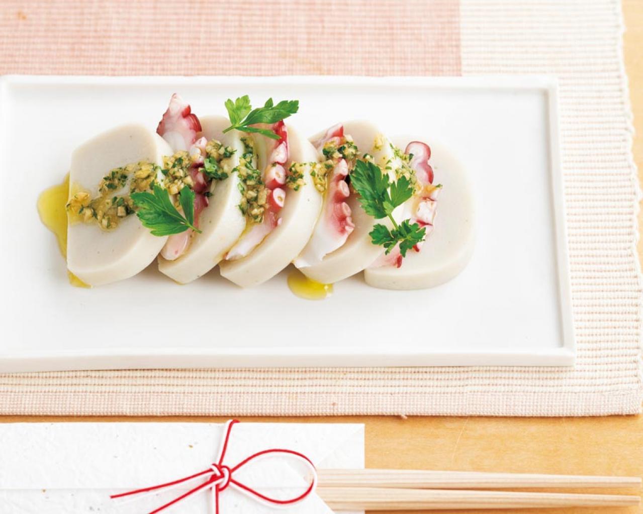 これは絶対美味しいやつ！紀文のおせちメニュー「かまぼことたこのカルパッチョ風」レシピ公開（画像2）