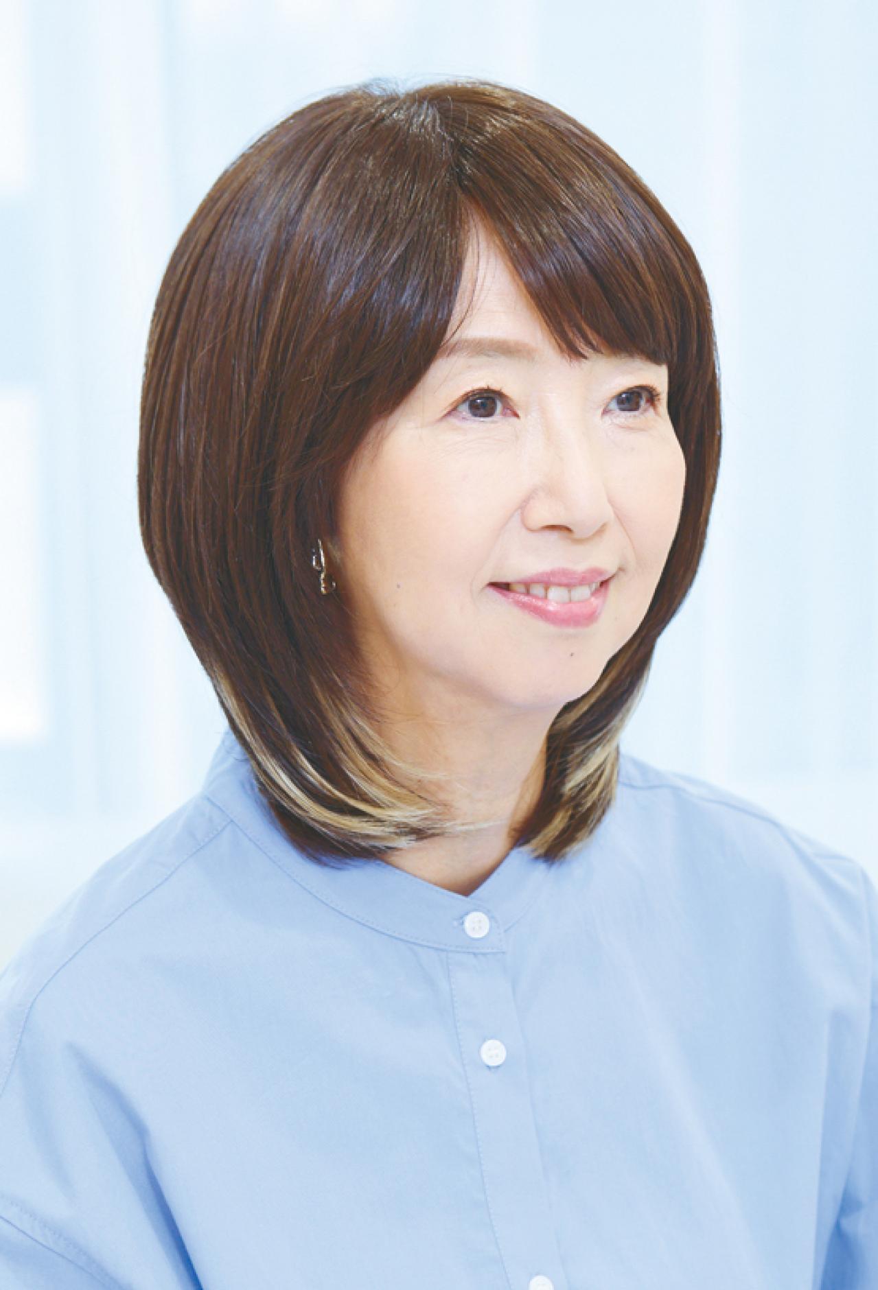 「ウィッグってどうなの？」白髪が気になる64歳・ゆうゆうモデルが【フルウィッグ】に挑戦してみた！（画像14）