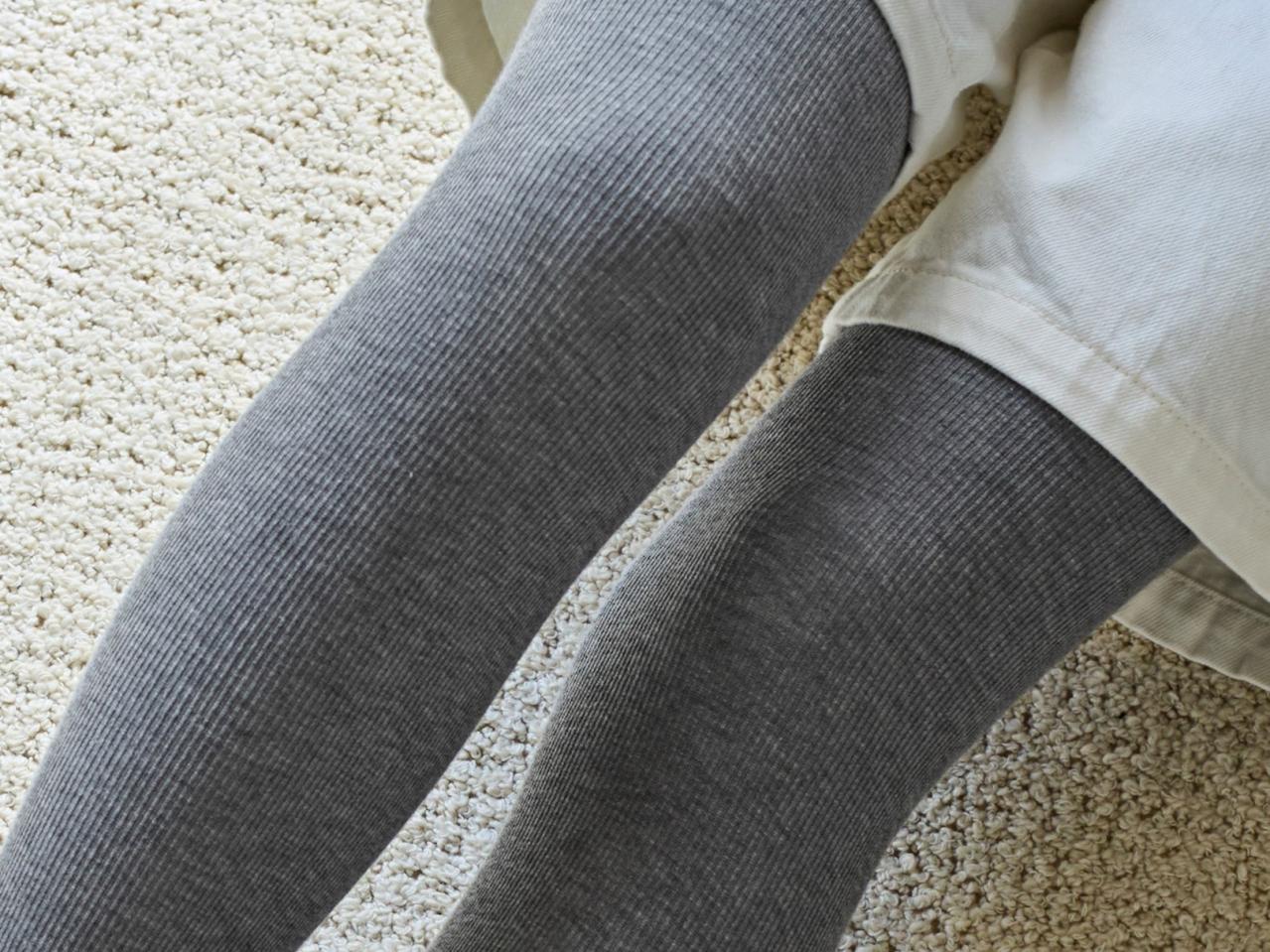 着膨れしにくく合わせやすい細リブ