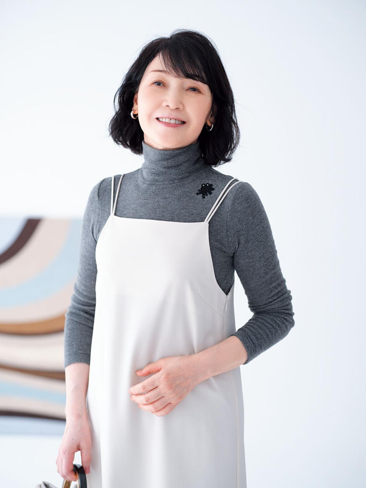 こんなインナーが欲しかった！「1枚でも重ね着でもおしゃれ」高機能な名作ニットとは？（画像2）