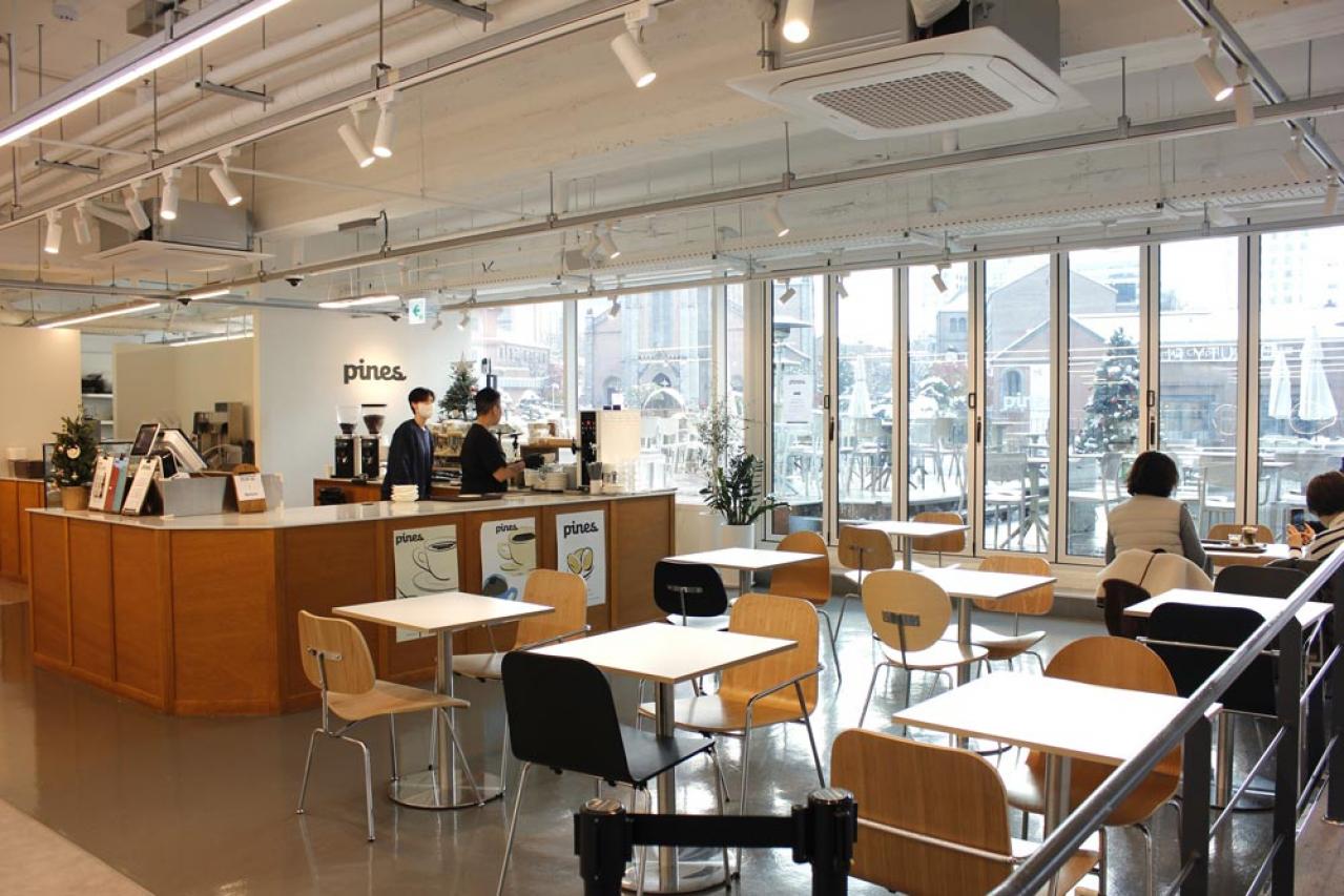 【最新 韓国旅行】ソウル 明洞聖堂の前にできたカフェが絶好のロケーション（画像3）