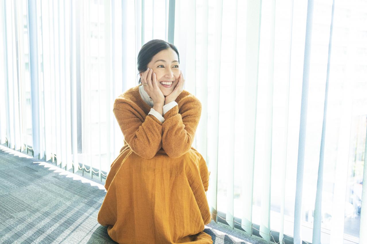 【俳優・鶴田真由さん】一緒に旅したい相手は？大切にしている一人時間の過ごし方【2024年輝いた人・俳優部門記事10】（画像2）