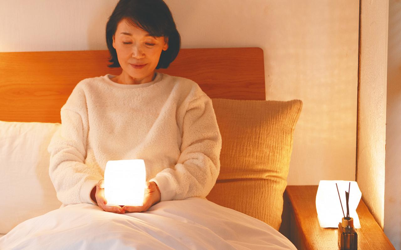 【おしゃれな防災グッズ】毎日の暮らしでも大活躍！どこでも使えるソーラーランタン