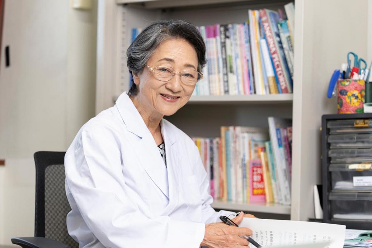 81歳・現役女医。男女差別が当たり前だった戦後の生活…乗り越えた「鉄のメンタル」