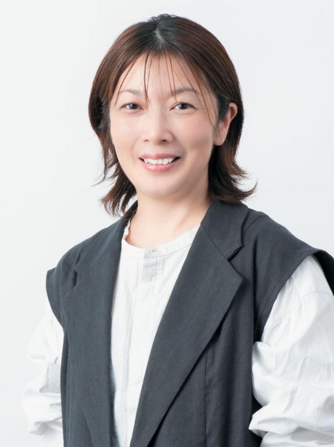 人気スタイリストはどう選ぶ？【スタイリスト愛用の財布】ブランドは？中身も拝見！（画像2）