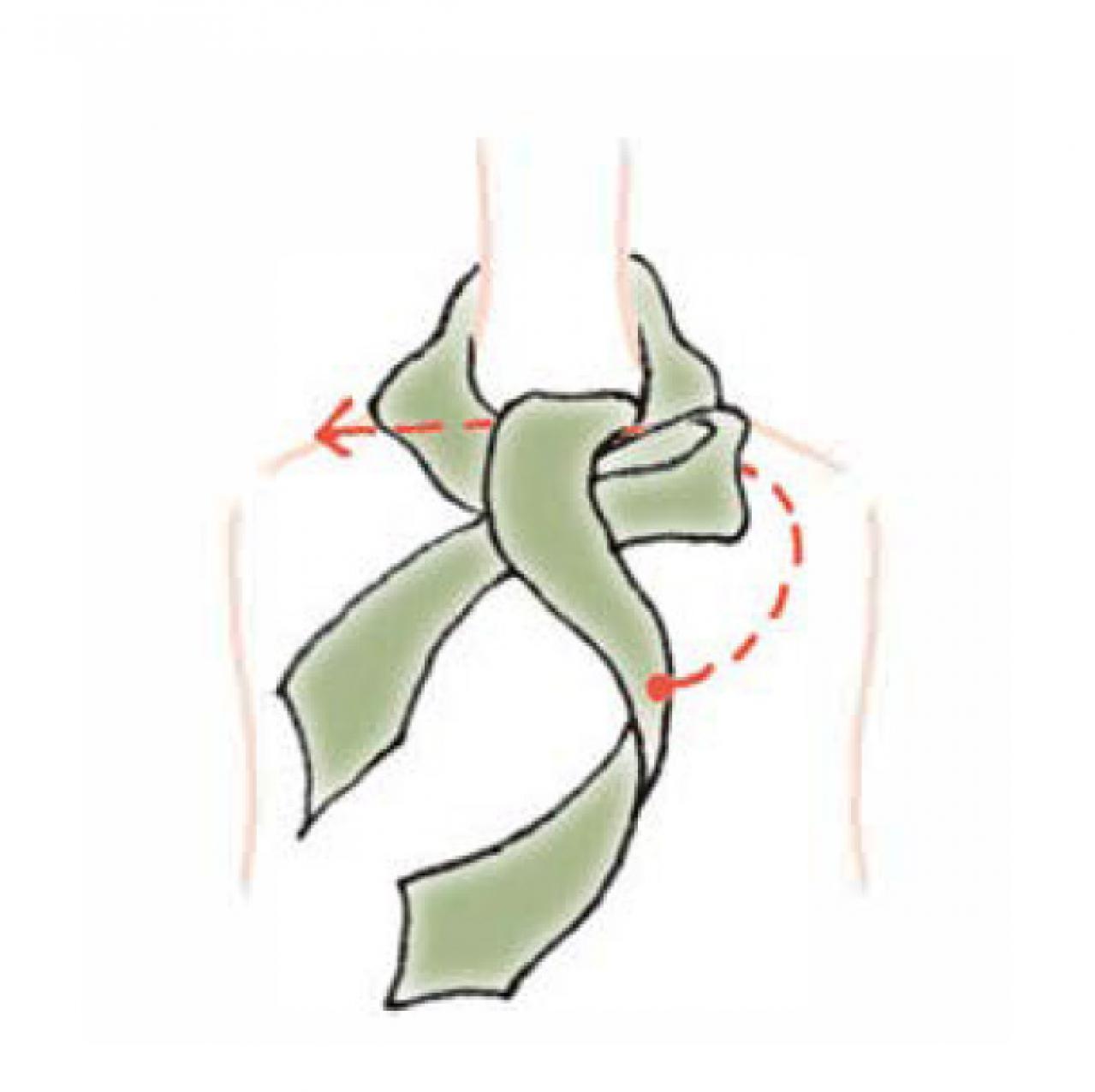 スカーフの巻き方で顔まわり華やかに！「リボン結び」と「シングルリボン」の簡単テクニック（画像8）