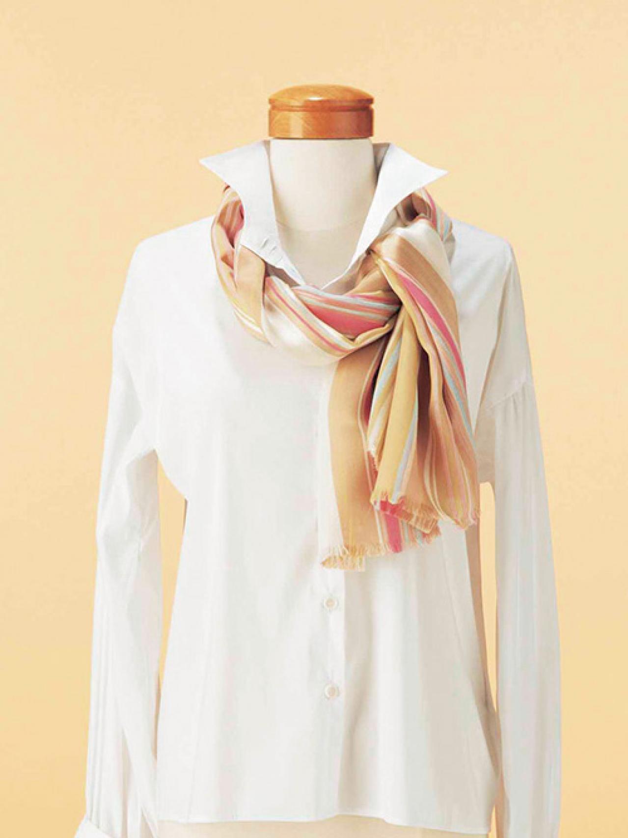 初心者でも簡単！【ロングスカーフの巻き方2選】「ひと結び」と「ツイストループ」で個性的に（画像8）