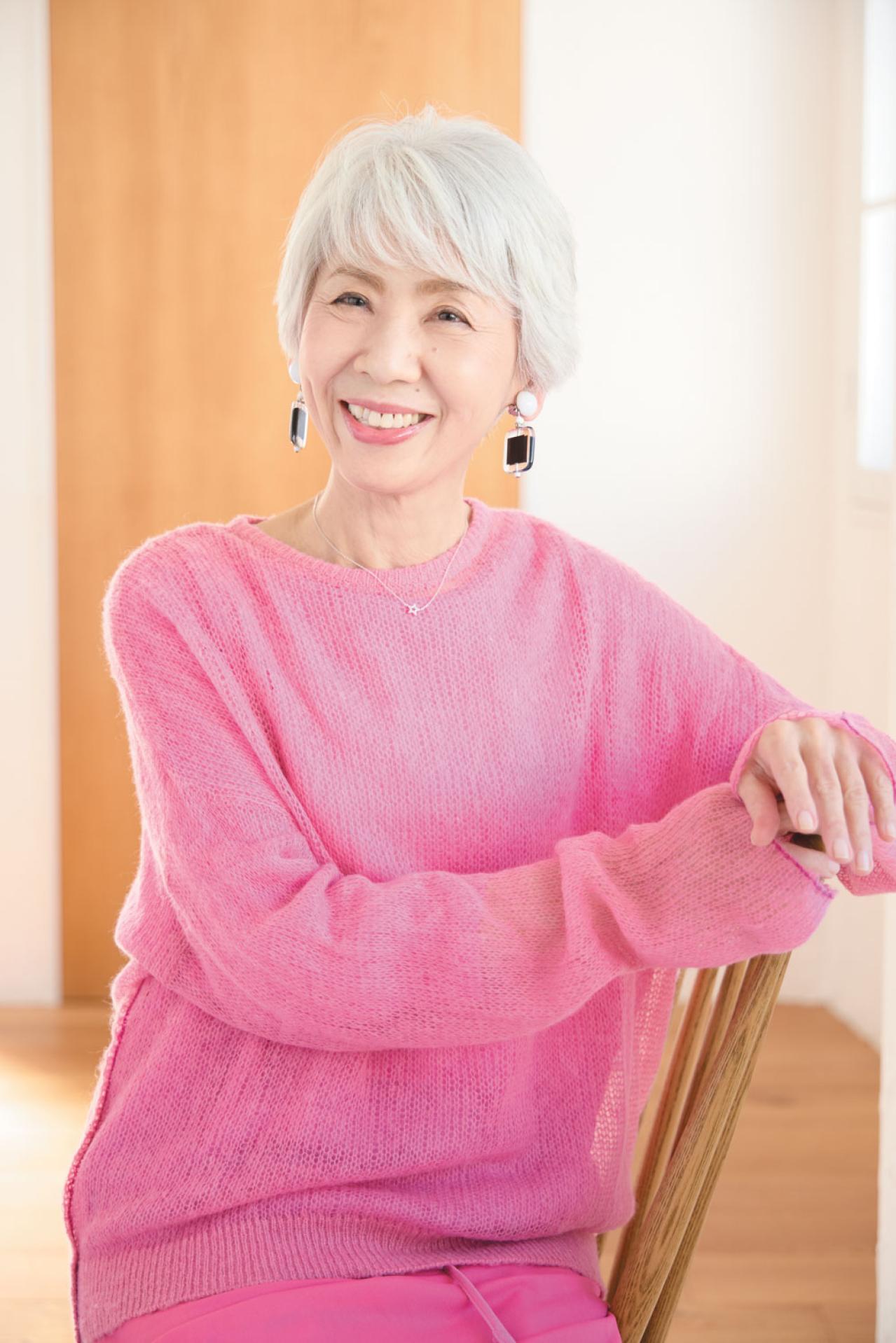 68歳、元・美容師に聞いた【グレイヘア】への移行期の乗り越え方・おすすめのヘアケアアイテムも！（画像2）