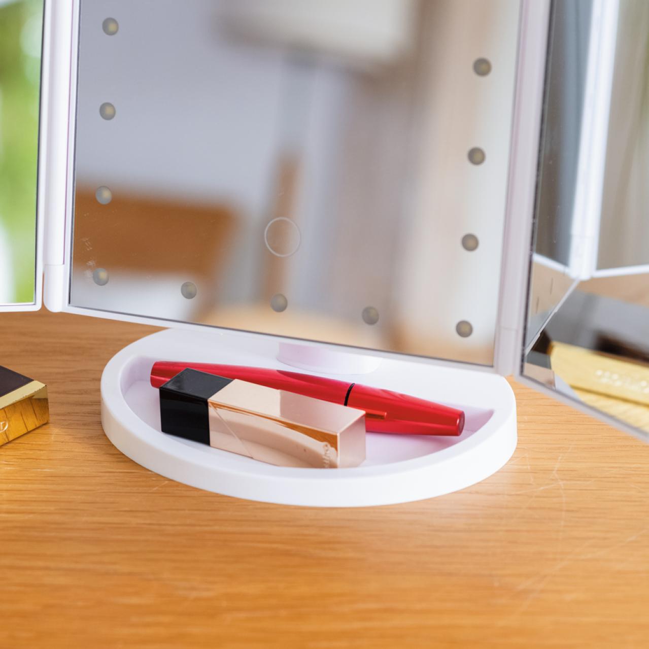 「最近近くが見えづらくなってきた…」人もメイクに困らない！便利すぎる「照明つき卓上三面鏡」とは？（画像5）