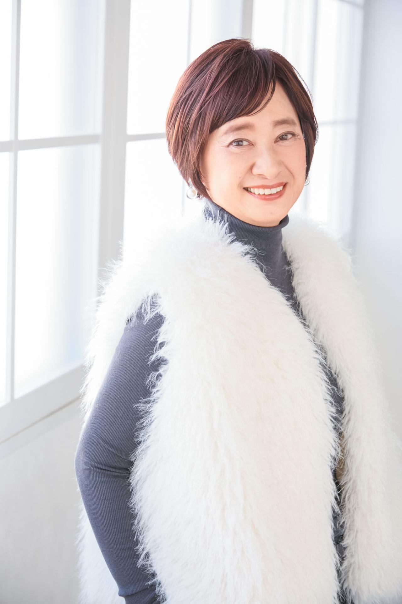 2025年最旬のショートスタイル【60代からの悩み解消ヘア】ポイントはトップのボリューム感（画像7）