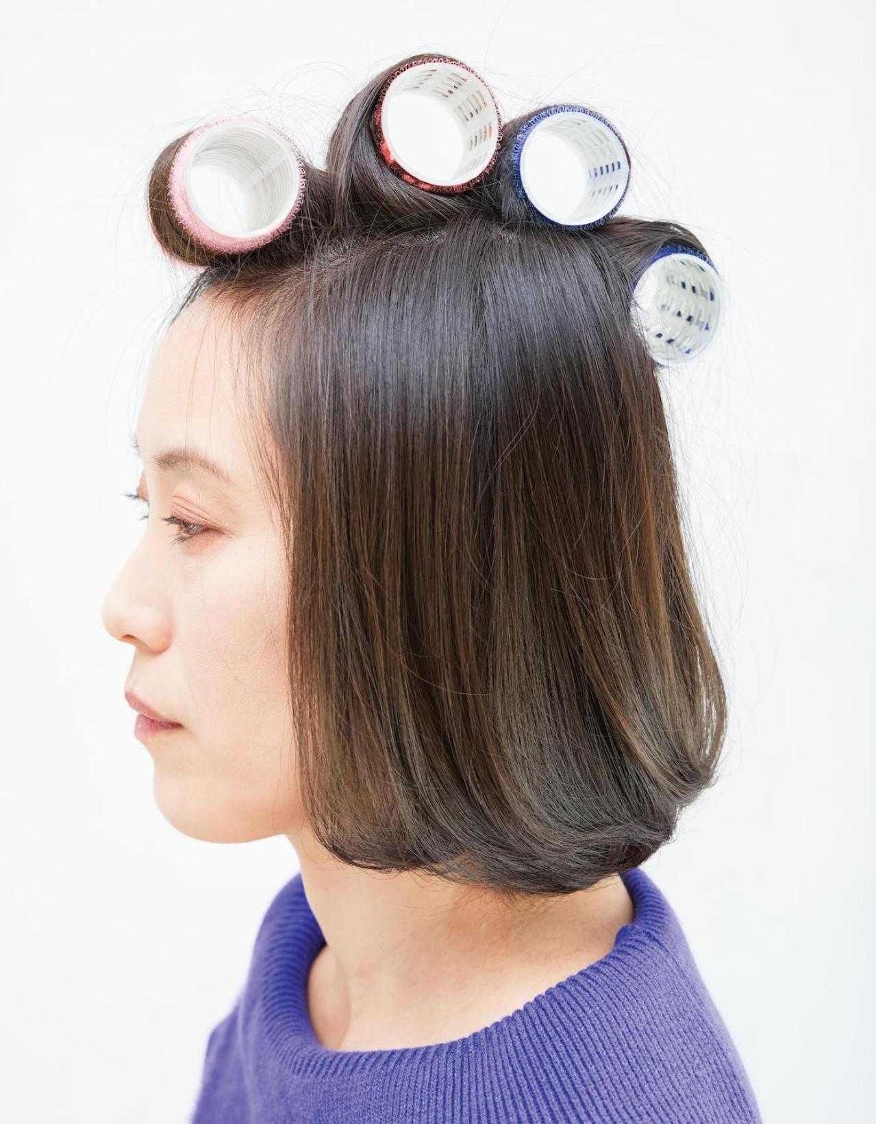 【50代におすすめのミディアムボブ】脱・ぺたんこがかなう！2025年最旬ヘアスタイル2選（画像5）