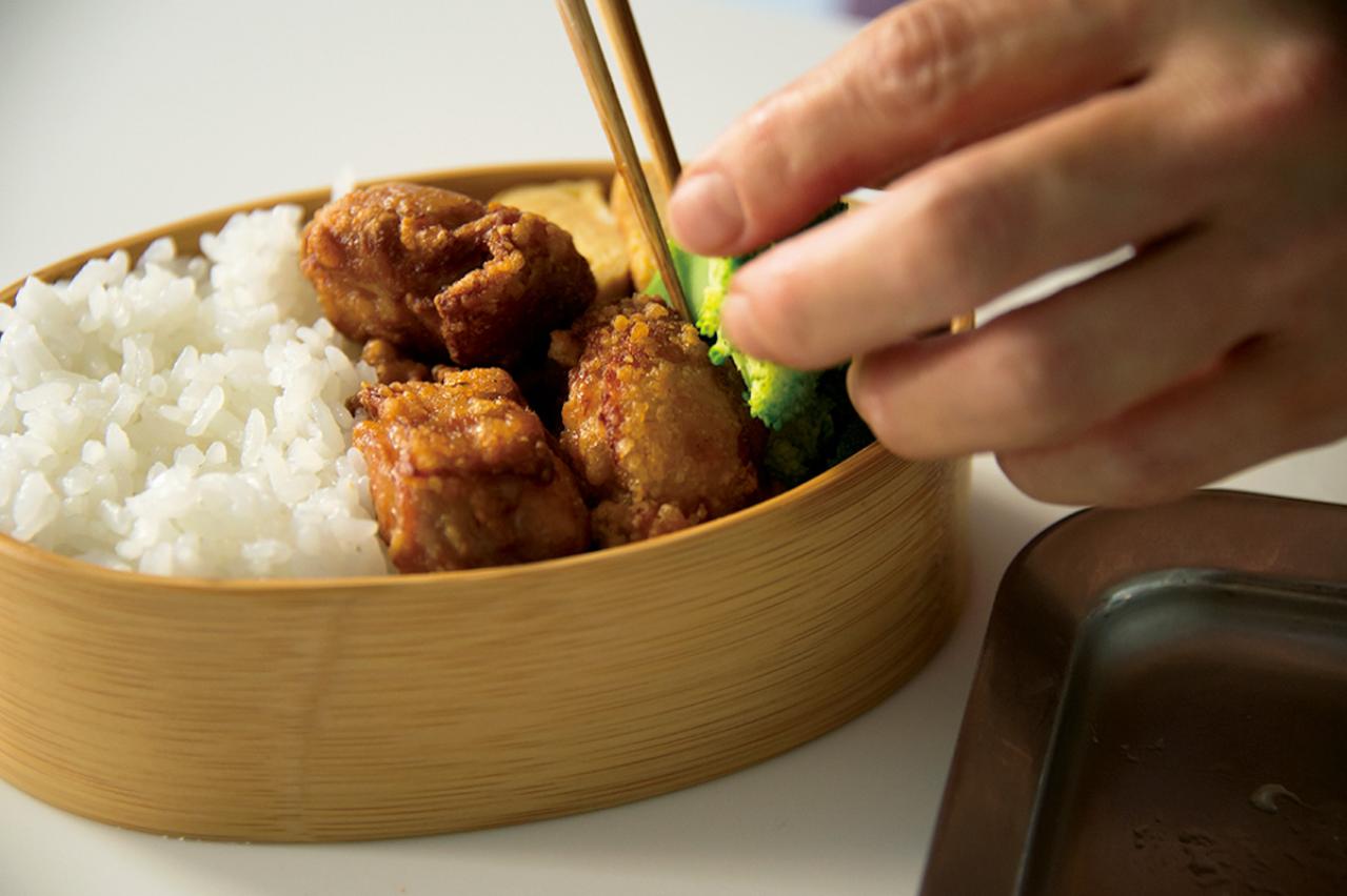 洗い物も激減！人気料理研究家・藤井恵さんの「卵焼き器」ひとつで作れる【から揚げ弁当】レシピ（画像11）