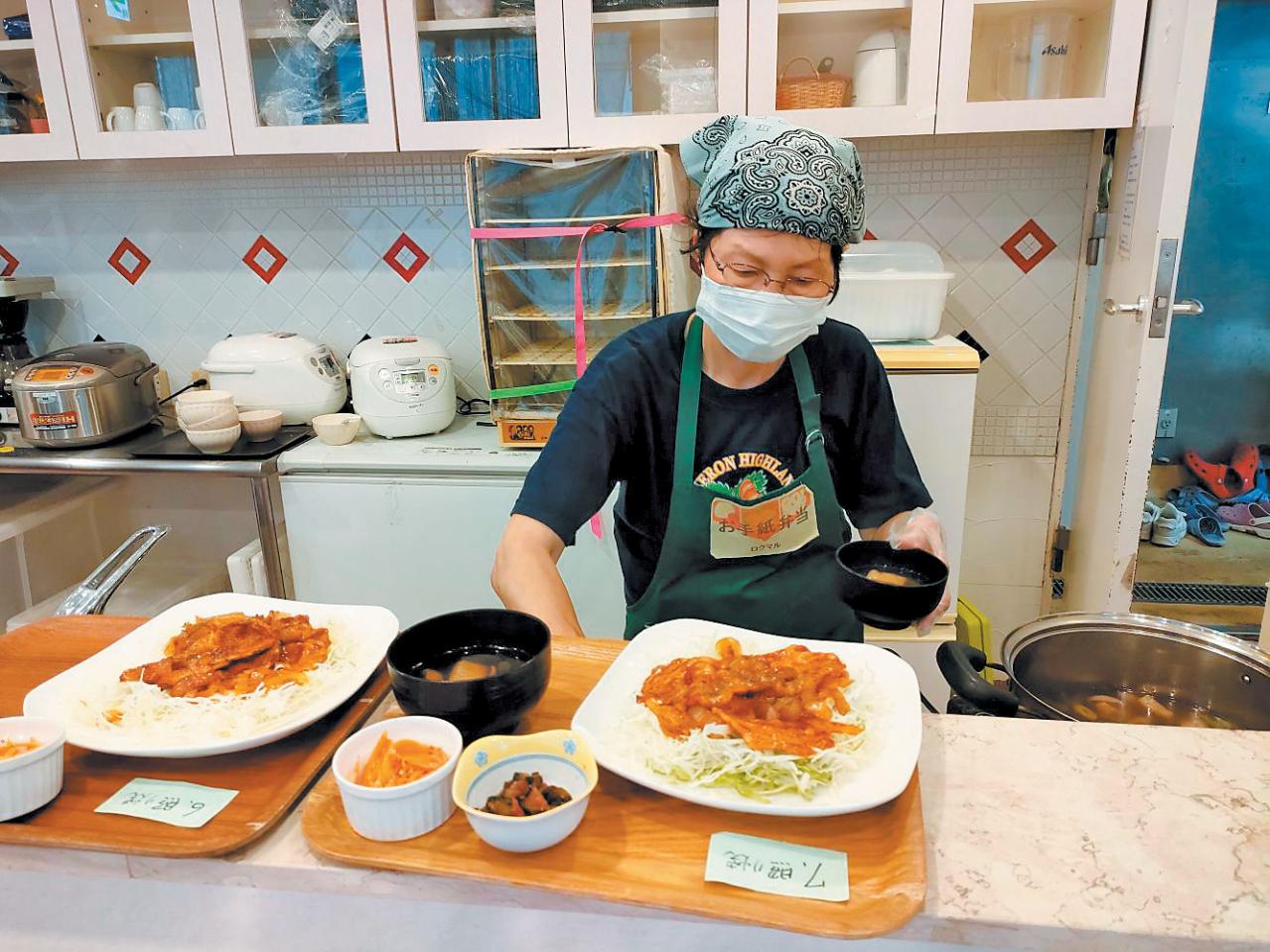 72歳、有償ボランティアの女性が「お弁当に手紙を添える深いワケ」【人生100年時代の働き方白書】（画像2）