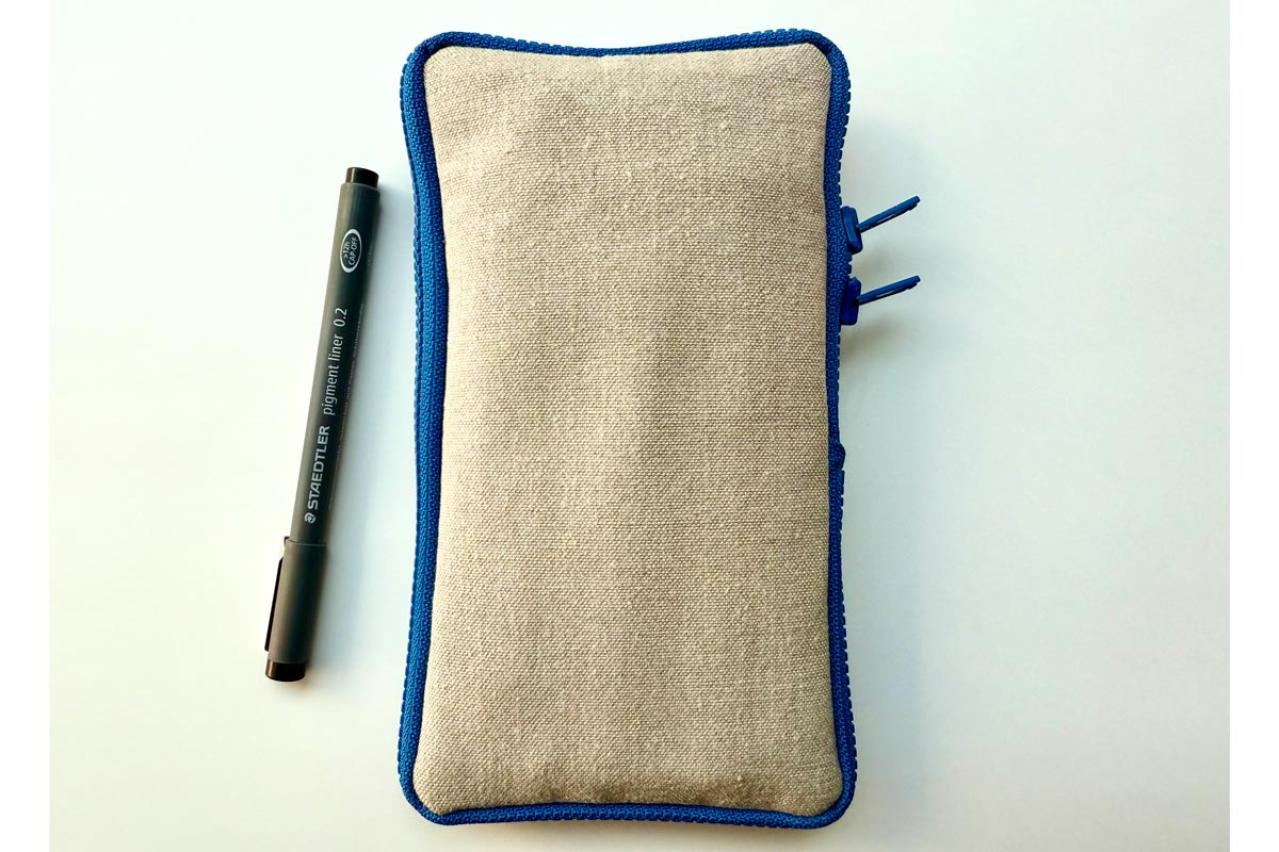 とにかく平たい！【つくしペンケース】リネン100%帆布で手触り抜群「文具をすっきりひとまとめ」