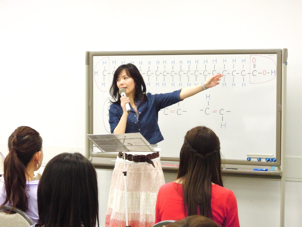 元昼ドラ主演女優「今でもスーパーでは見切り品を買います」過去の借金生活の実態を告白【六車奈々さんのターニングポイント#2】（画像9）