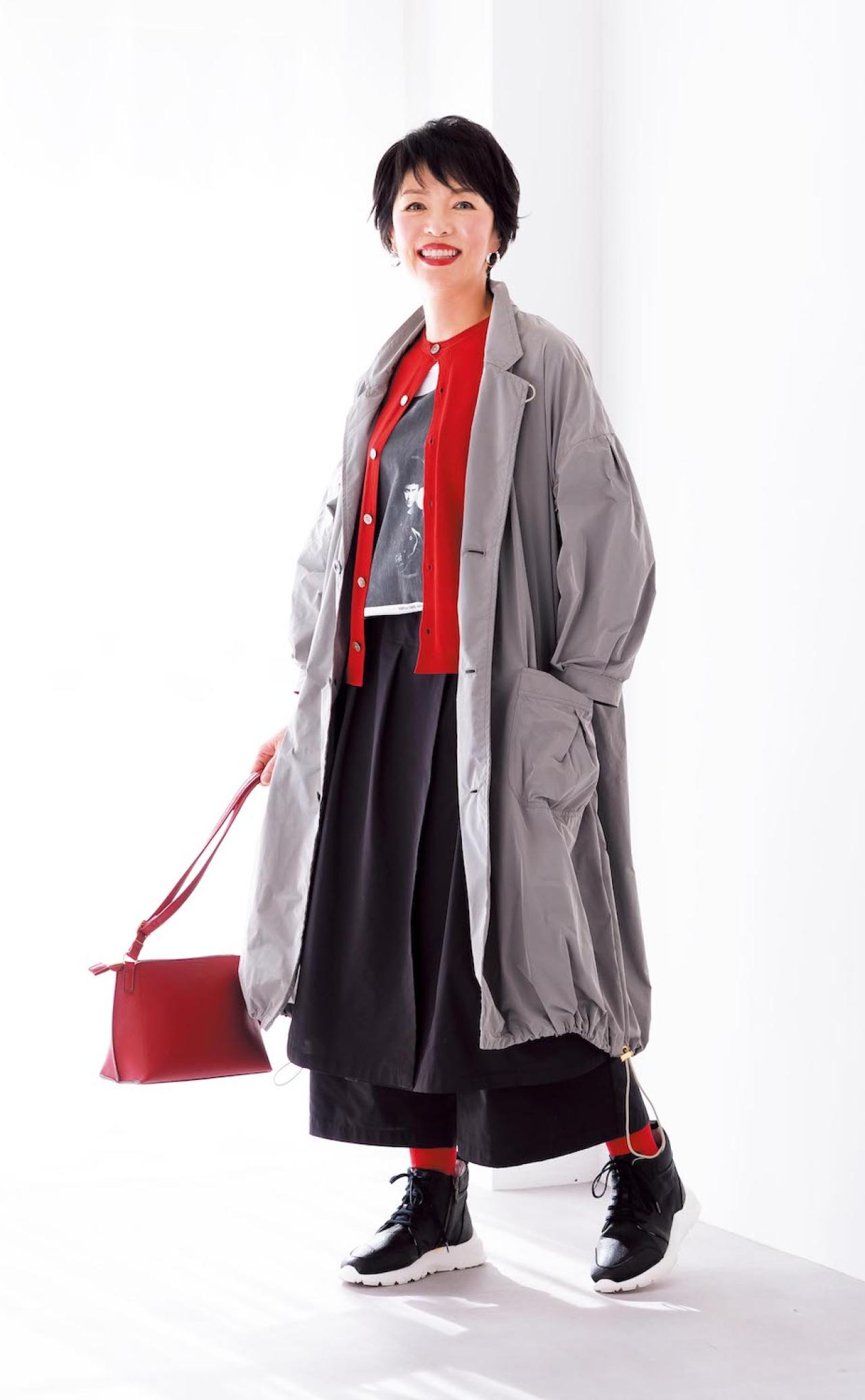 2025年最旬！50代以上におすすめの【ロング丈の春アウター】3選。寒い日、暖かい日の着回しのコツも紹介（画像4）