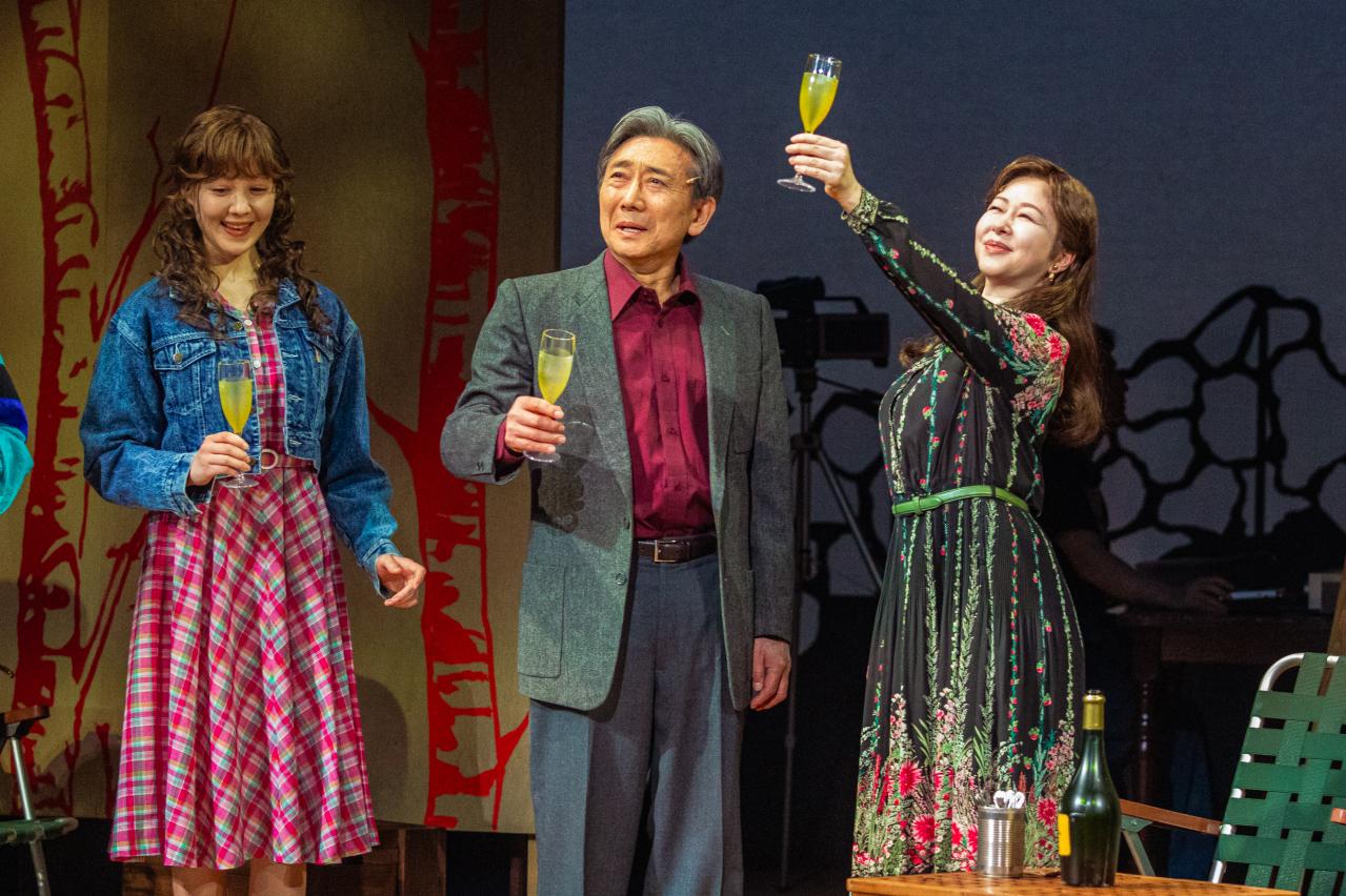 【相葉雅紀】主演舞台で共演者とは「口が滑ってしまうような間柄」家族愛と嘘のあたたかさを描く【写真多数】（画像5）