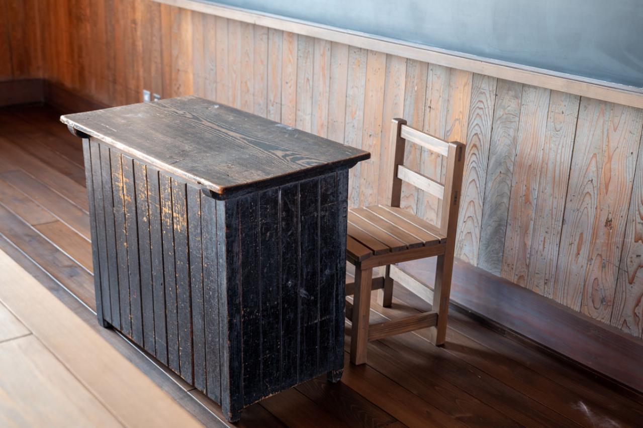 夏目漱石の『坊っちゃん』あらすじ紹介。笑いと感動、その不器用な青春の魅力とは？