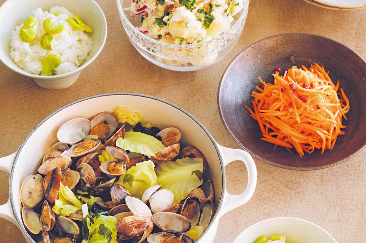 そら豆、あさり、キャベツ…春の旬がたっぷりつまったヘルシーな晩ごはん献立｜人気料理家【飛田和緒さん】の食卓を拝見