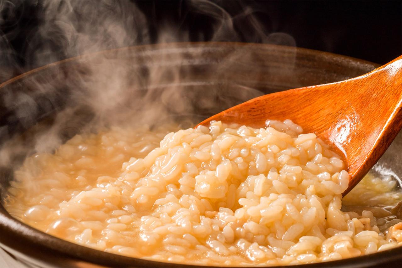 芥川龍之介の『芋粥』あらすじ紹介。古典から紡ぎだされた名作を楽しむ