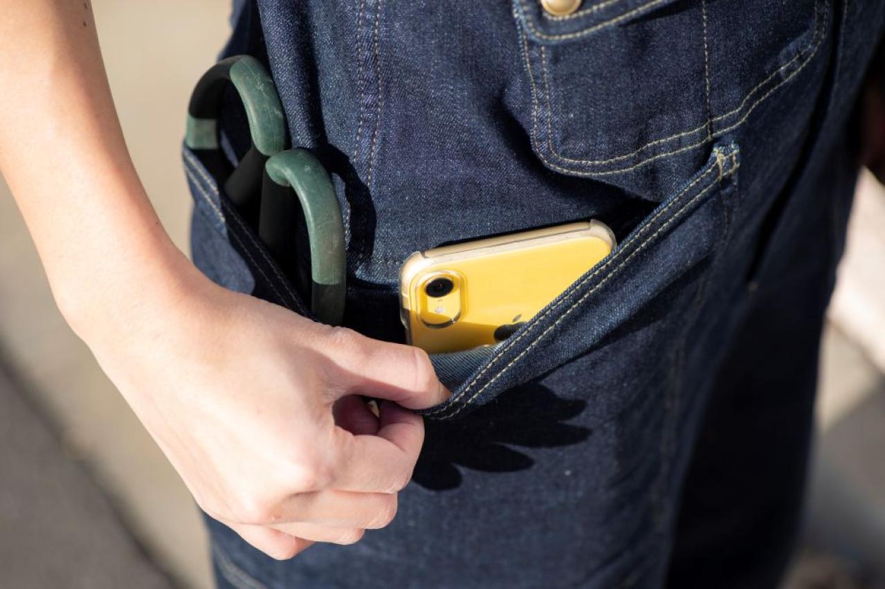 大好きな園芸作業は快適なアイテムで！機能性にすぐれ、デザイン性も高い、万能サロペット（画像8）